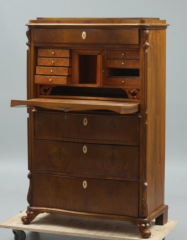 CHIFFONJÉ, senempire/nyrokoko. 1800-talets mitt.