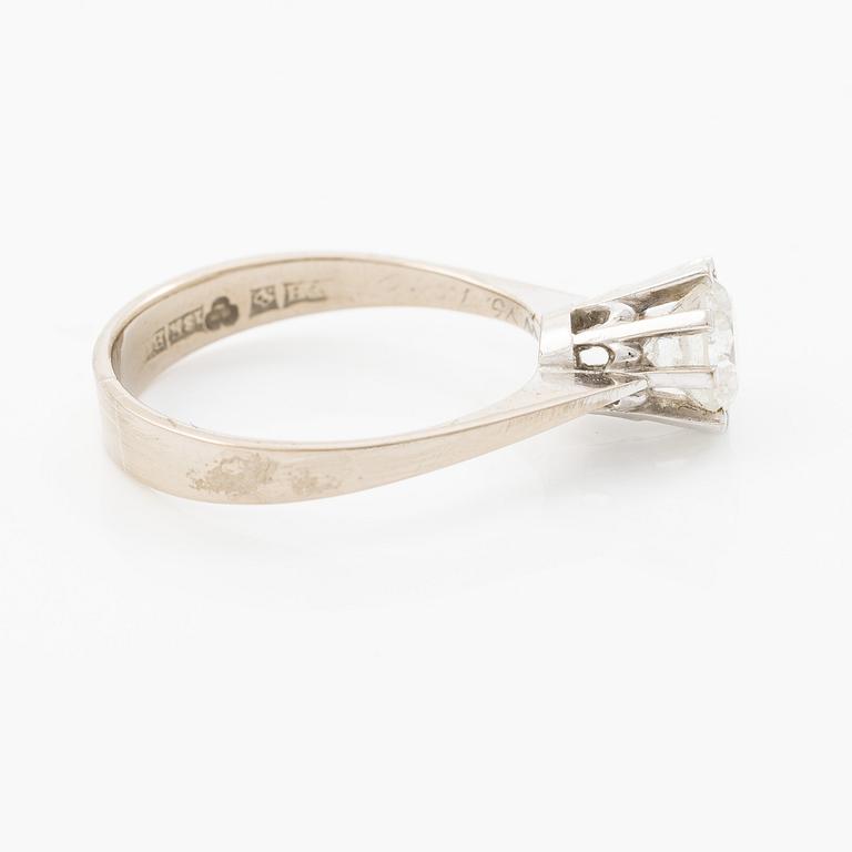 Ring, solitaire ring, 18K white gold with a brilliant-cut diamond approximately 1 ct.