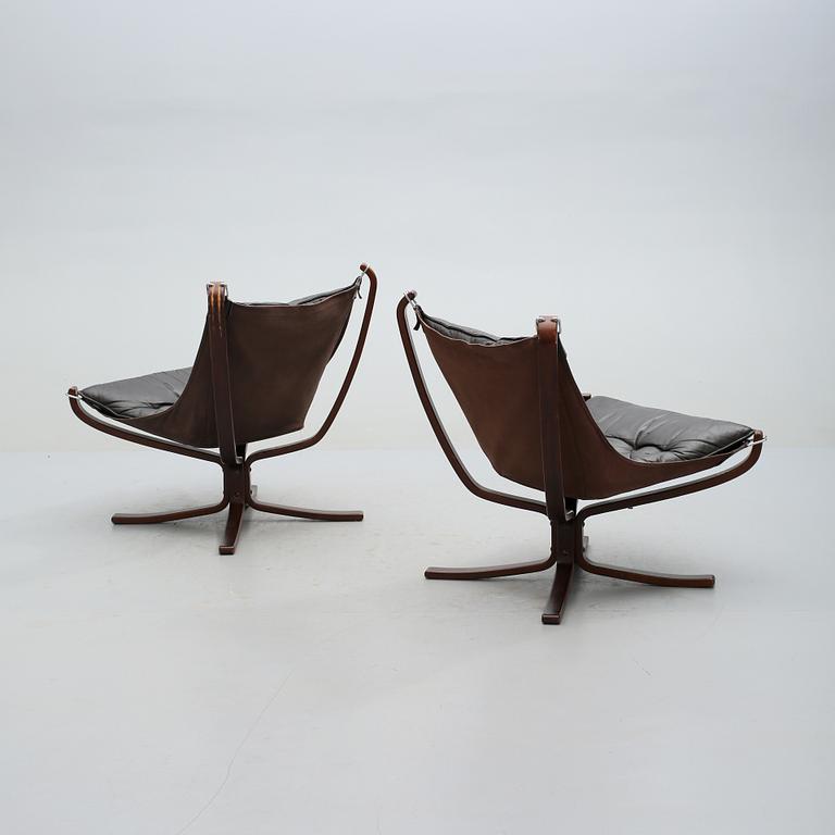 FÅTÖLJER, 2 st, "Falcon chair", Sigurd Russel, Vatne möbler, Norge, 1900-talets andra hälft.