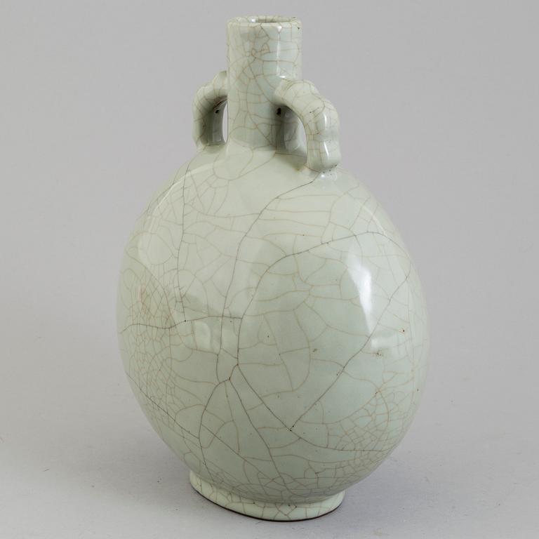 VAS, porslin, Kina, modern tillverkning, 1900-tal.