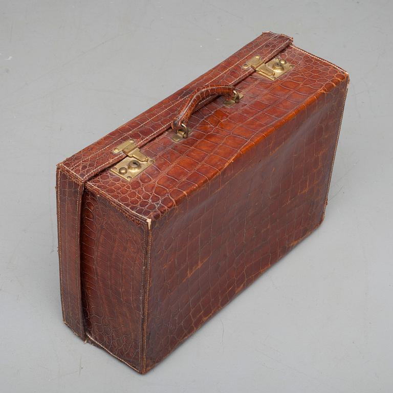 NAHKALAUKKU, Harrods, Lontoo 1900-luvun alku.