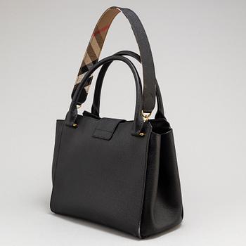 A Burberry Soft Grain Medium Buckle Tote.