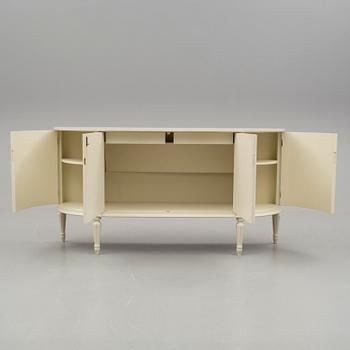 SIDEBOARD, gustaviansk stil, 1900-talets andra hälft.