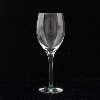 Glasservisdelar, Nils Landberg 12 st  "Illusion" samt Olle Alberius, 24 st "Lisa", Orrefors.