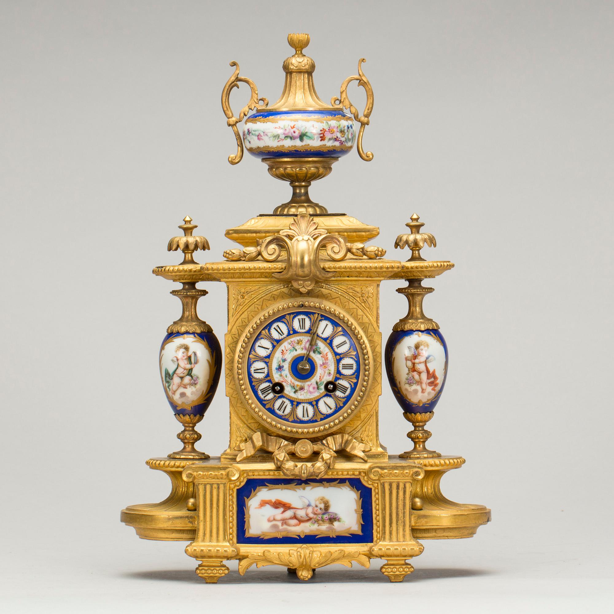 BORDSPENDYL, Louis XVI-stil, sent 1800-tal.