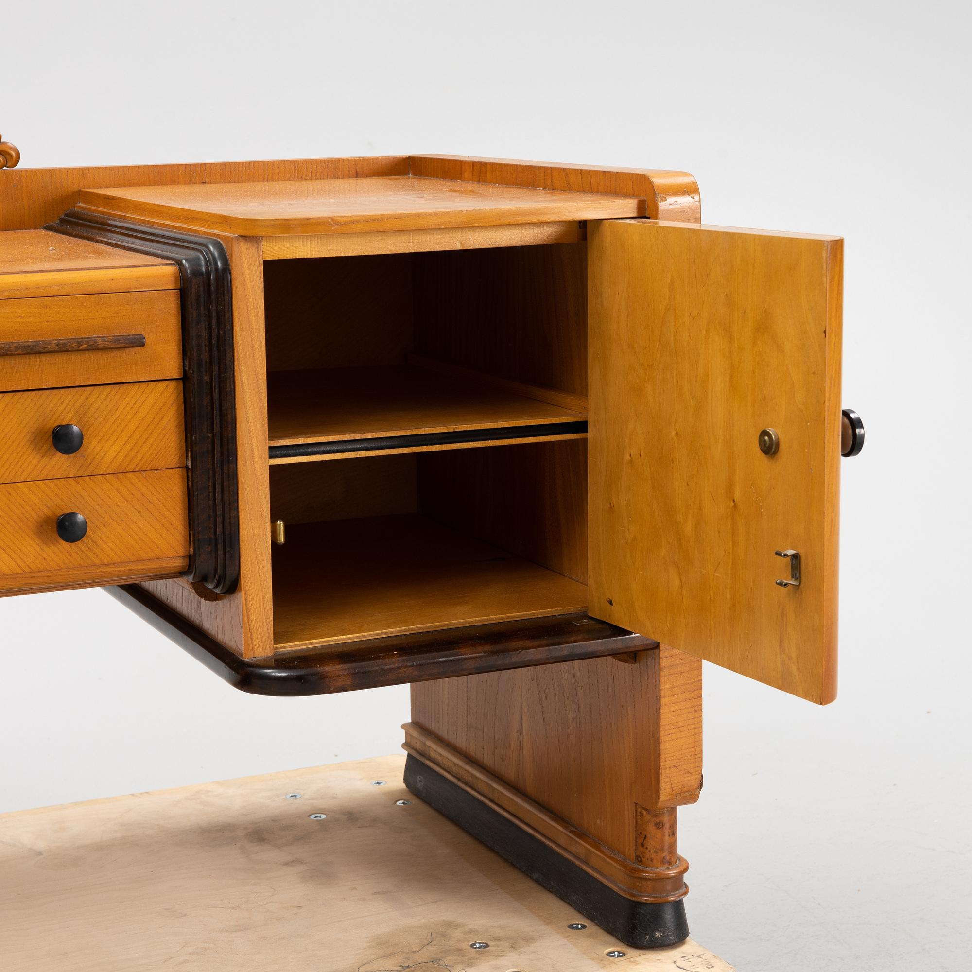A 1930's dressing table.