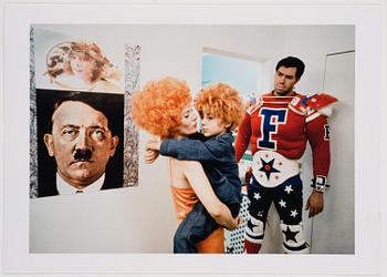 William Klein, ”Mister Freedom koffert - full set edition”, 2020.