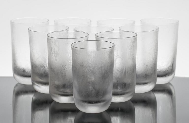 GROGGGLAS, 10 st samt PUNSCHBÄGARE, 10 st, glas, Vicke Lindstrand, "Iced", 1930-tal.