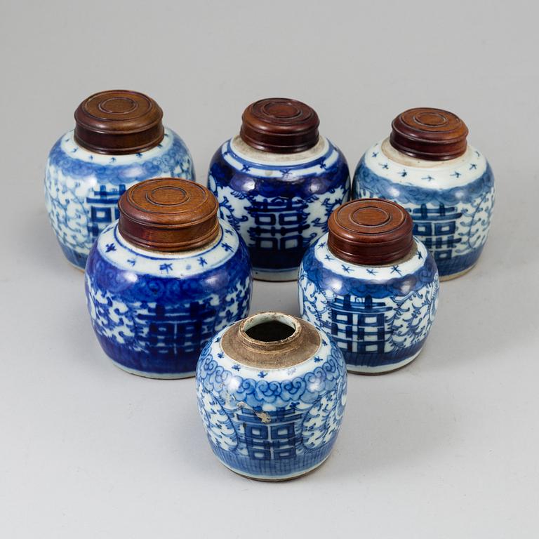 Six blue and white jars, Qing dynasty, 19th century.