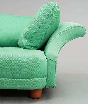 A Josef Frank 'Liljevalchs' sofa, Svenskt Tenn.