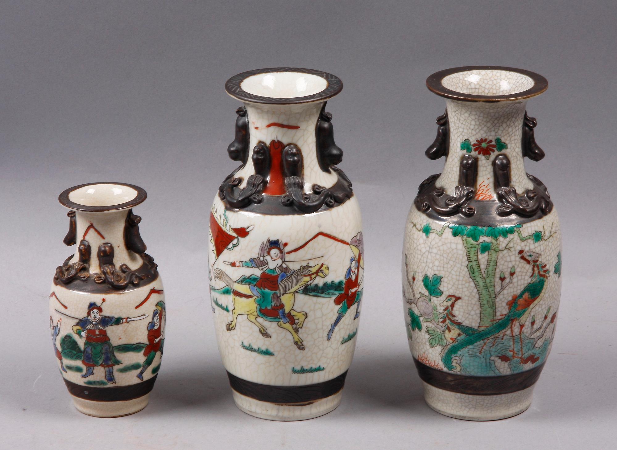 VASER, 3 st, porslin. Kina, 1800/1900-tal.