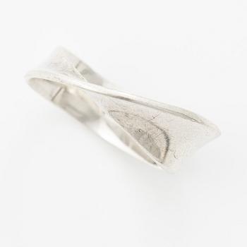 Vivianna Torun Bülow-Hübe, ring, sterling silver, for Georg Jensen, Denmark.