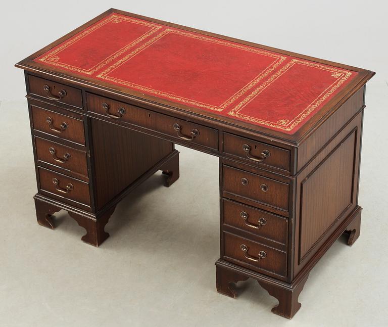 SKRIVBORD, 1900-andra hälft.