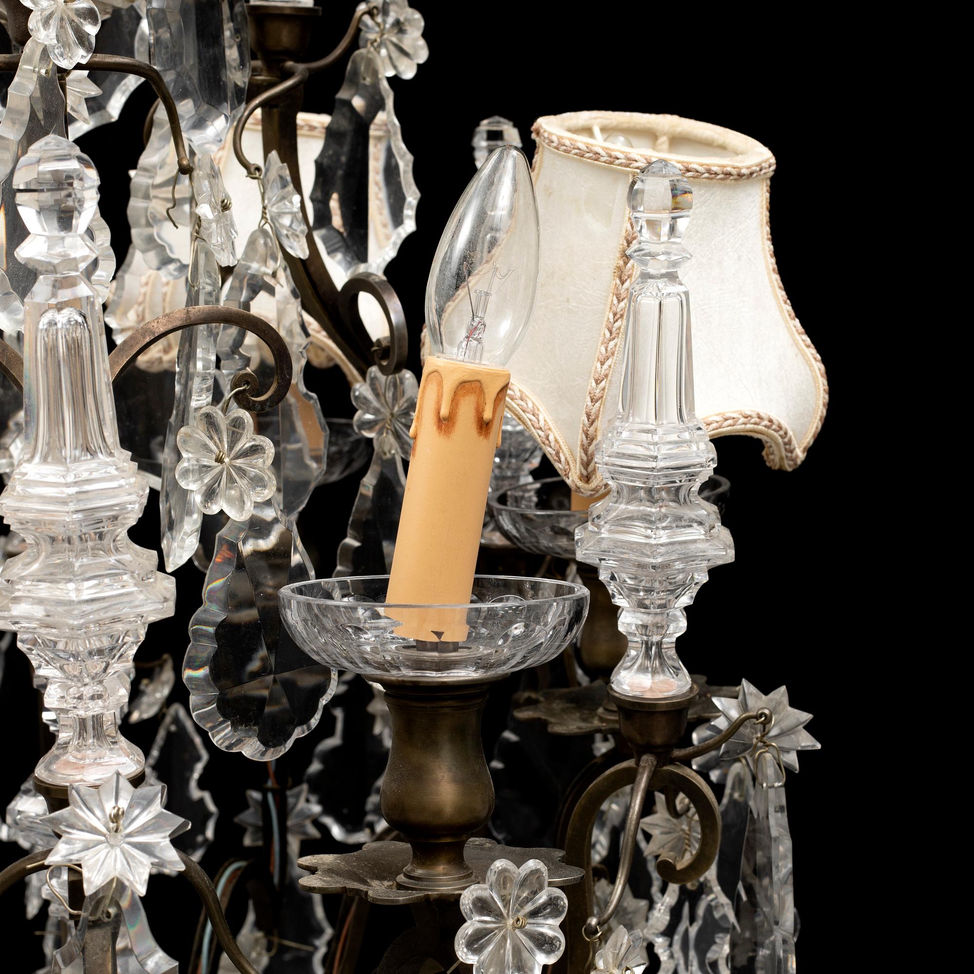 A Baroque style chandelier, mid 20th Century.