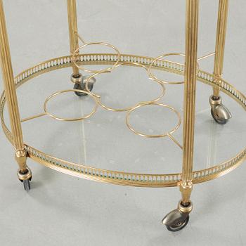 A trolley from the latter half of the 20th centyru.