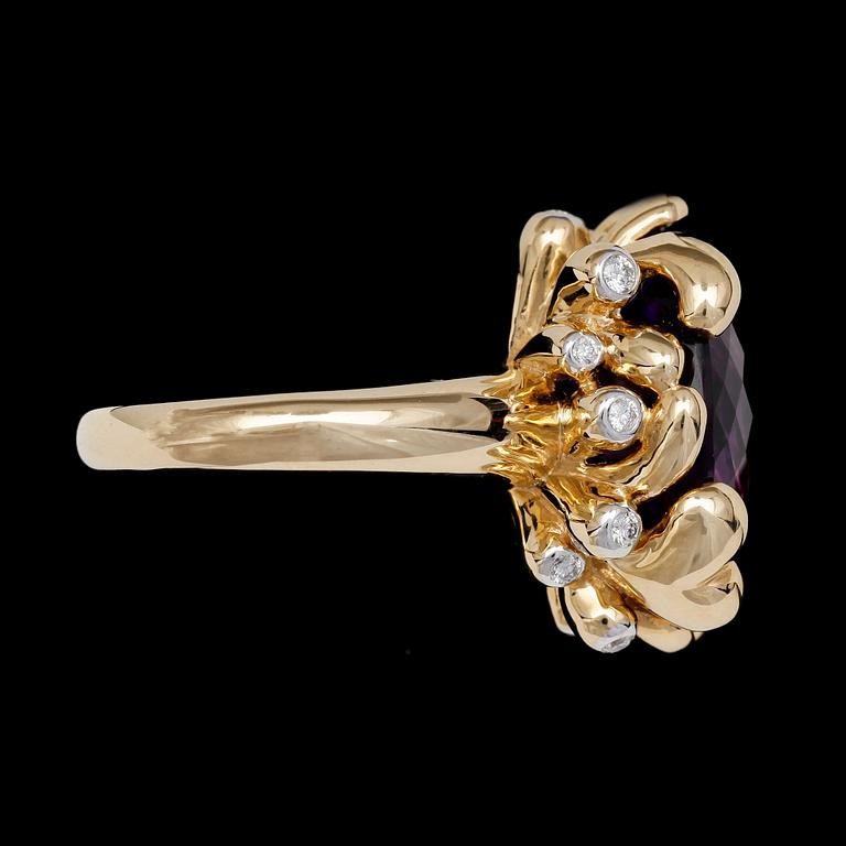 RING, fantasislipad ametist med briljantslipade diamanter, tot. ca 0.20 ct.
