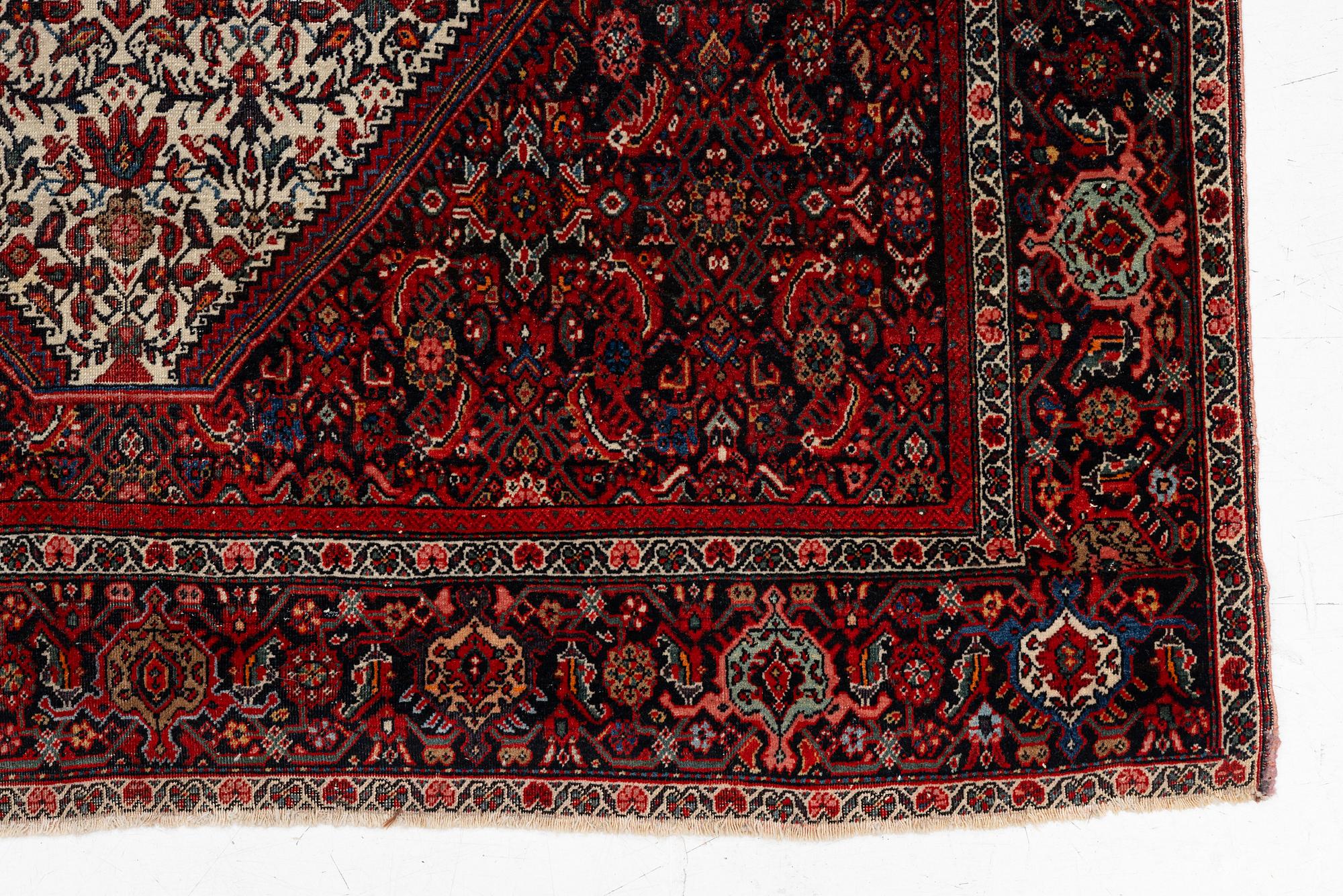 Matta, Sannolikt Feraghan, västra Iran, Omkring år 1900, ca 191 x 129 cm.