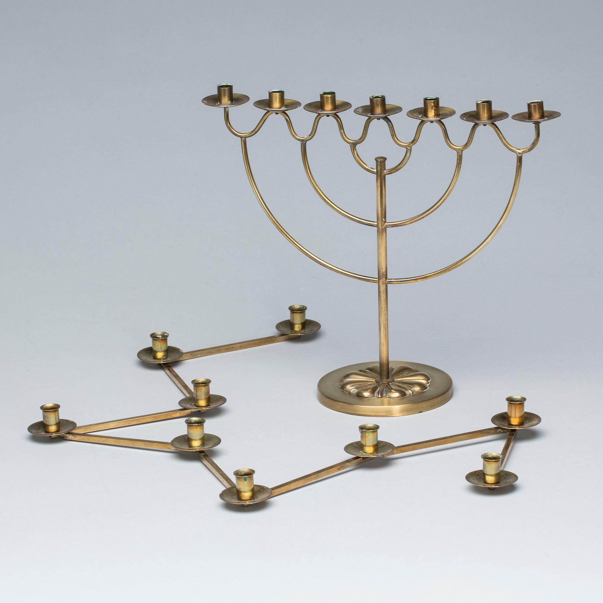 KANDELABRAR, 2 st. "Margareta-staken" samt Firma Lars Holmström, 1900-talets andra hälft.