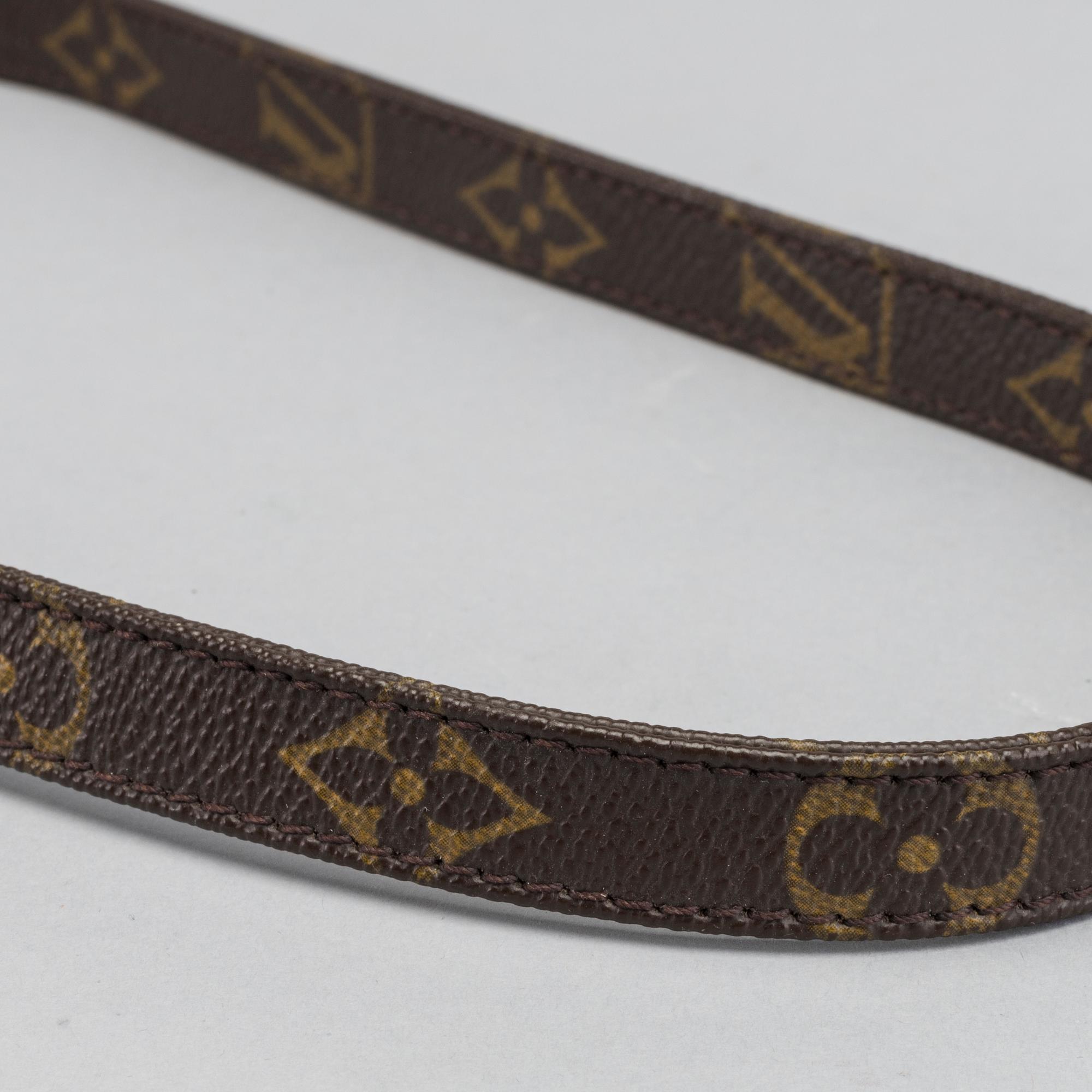 LOUIS VUITTON, shoulder strap.