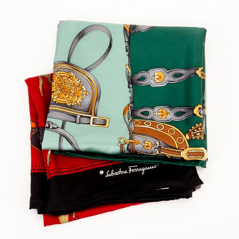 Hermès samt Salvatore  Ferragamo, 2 st scarfsar, 1900-talets andra hälft.