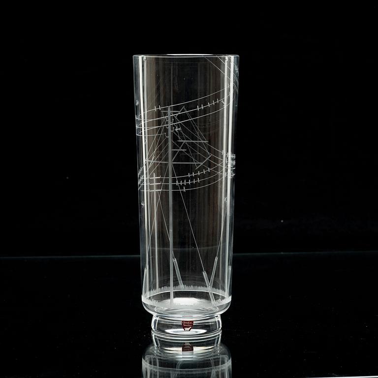 An Edward Hald engraved glass vase, Orrefors 1978.