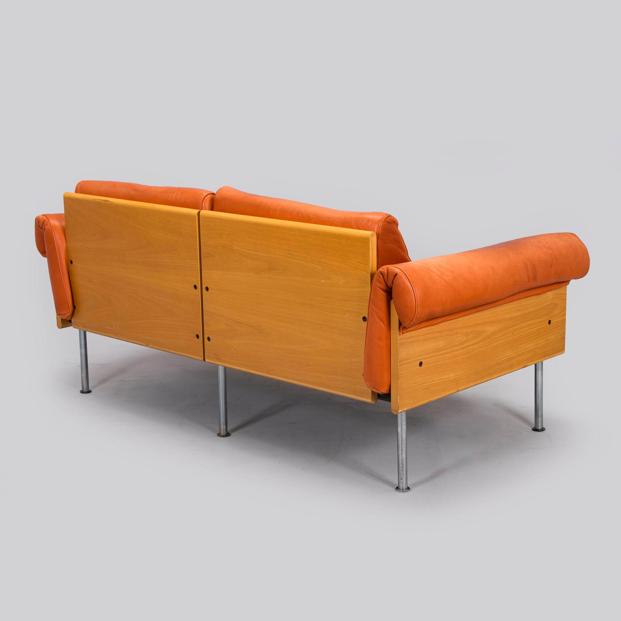 Yrjö Kukkapuro, sohva ja nojatuoli "Ateljee" tilaustyö, Haimi, 1970-luvun loppu.