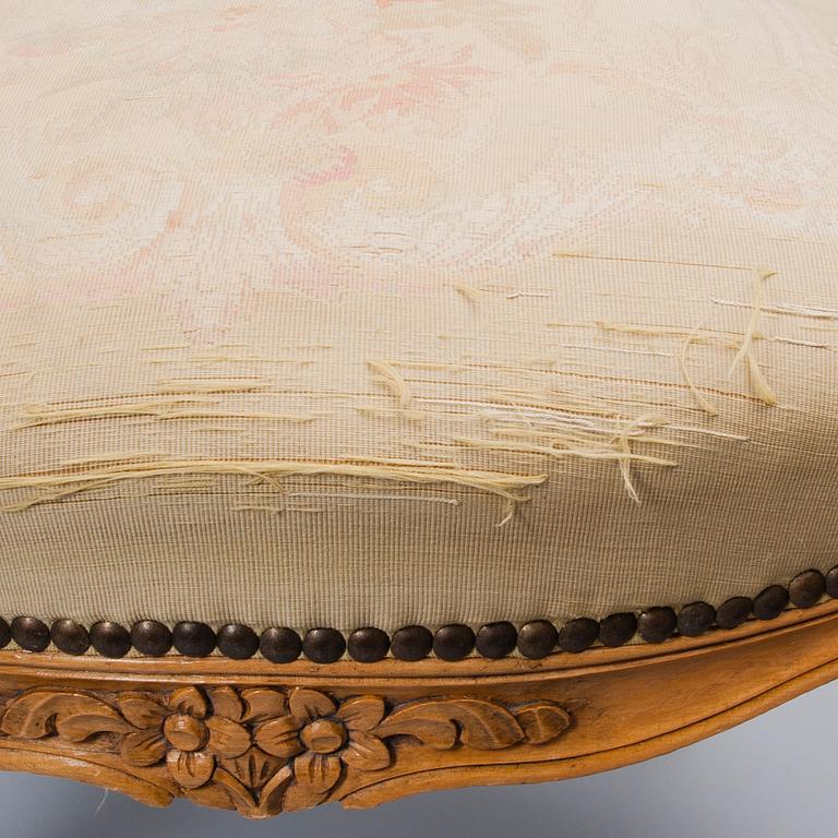 KARMSTOLAR, ett par, rokokostil, 1900-talets senare hälft.