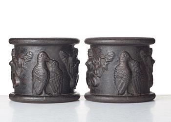 Anna Petrus, a pair of Swedish Grace cast iron garden urns "Blomkruka nr 1", Näfveqvarns Bruk, Sweden.