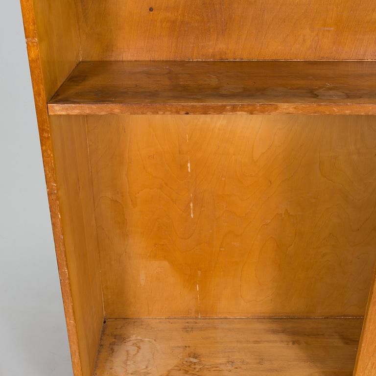 Baaritiski / tarjoilupöytä, Artekin piirustuskonttori, O.Y Huonekalu-ja Rakennustyötehdas A.B. 1950-luvun alku.