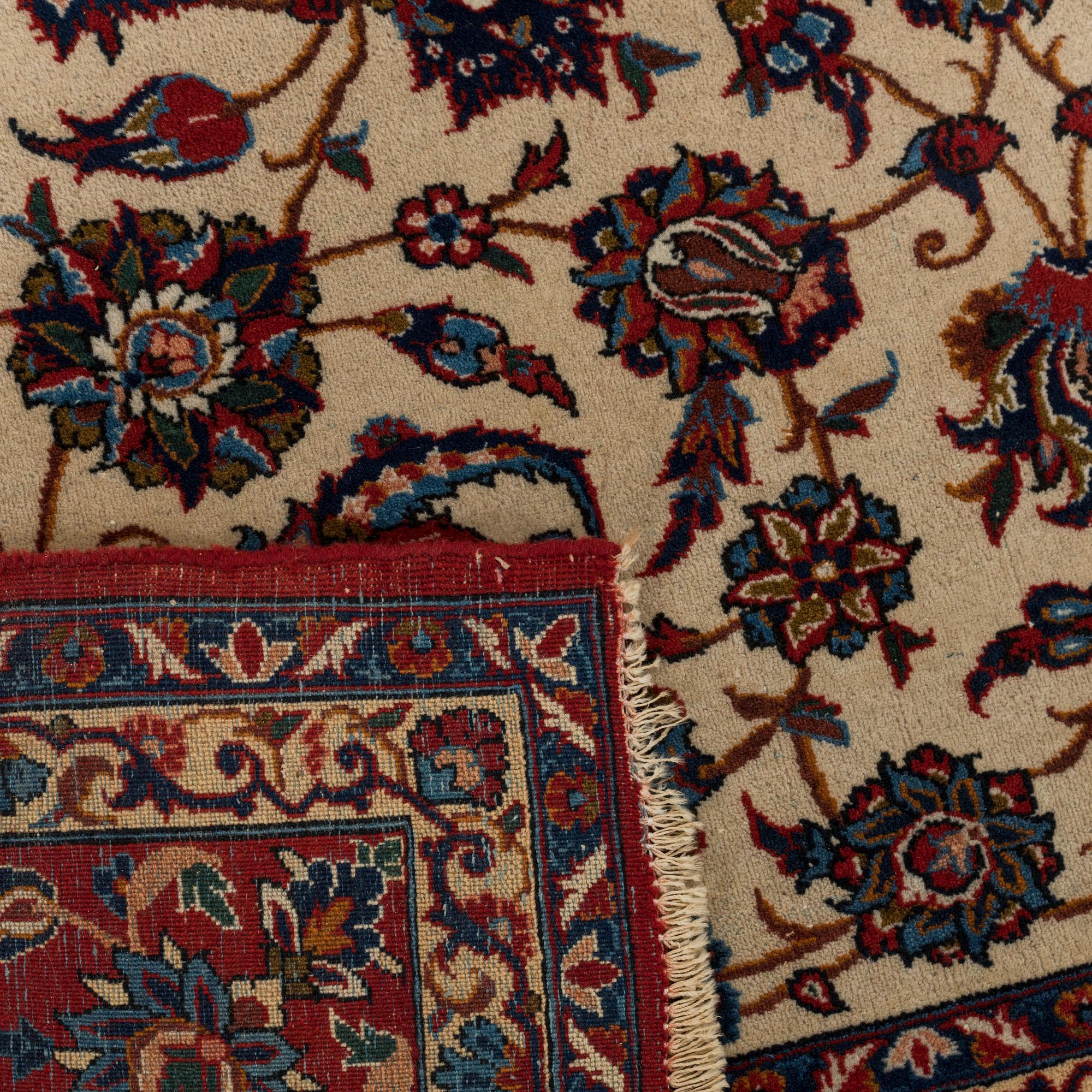 A semiantique/antique Ispahan carpet ca 234 x 161 cm.
