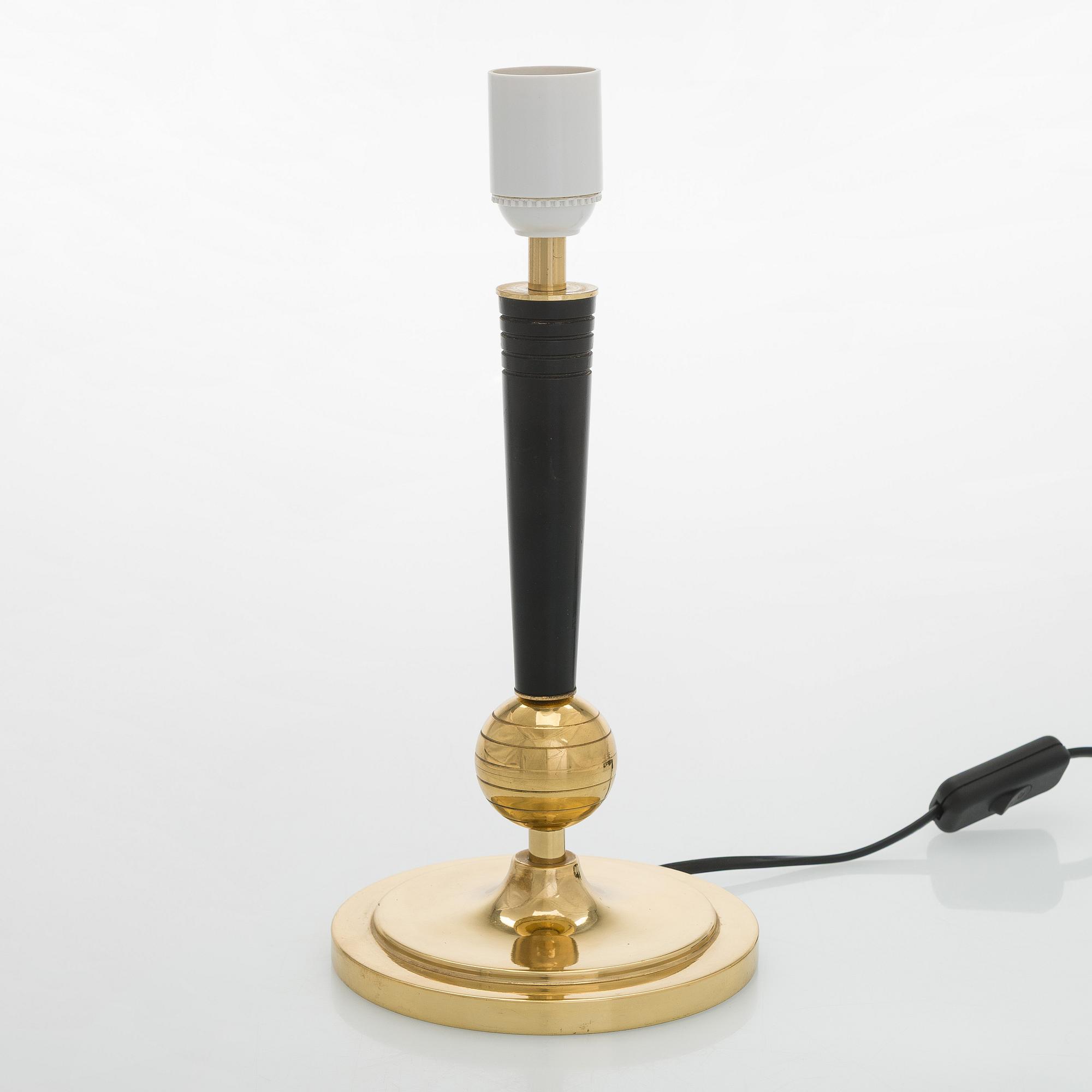 Harald Notini, A 1930s table lamp model 15007.