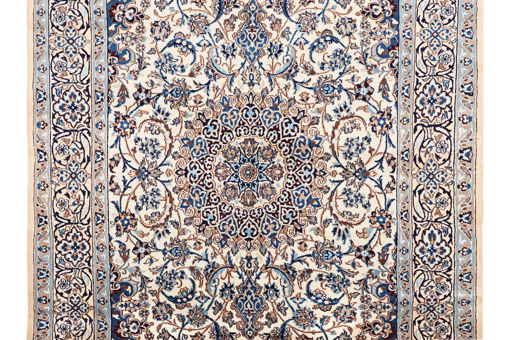 Matta, Nain, part silk, 9 laa, ca 293 x 199 cm.