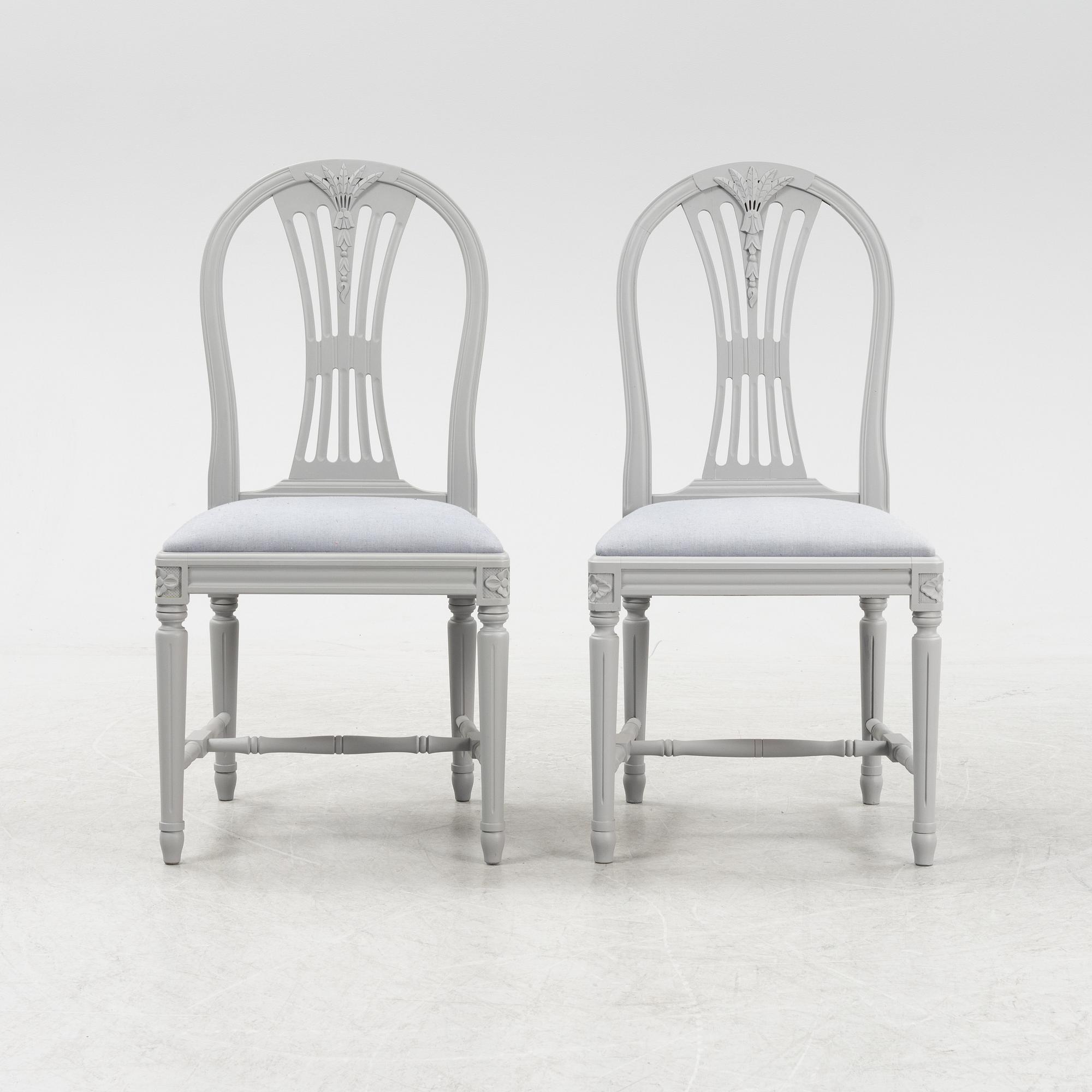 Matgrupp, 11 delar samt två illäggsskivor, gustaviansk stil, sent 1900-tal.