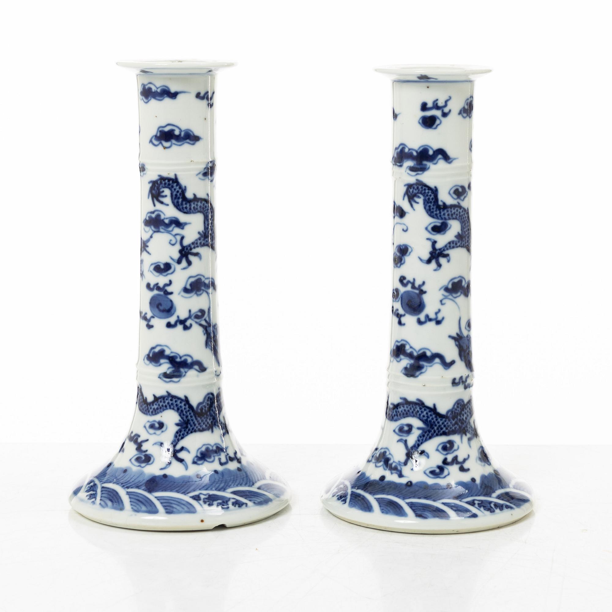 Ljusstakar, ett par, porslin, Kina, 1900-tal.