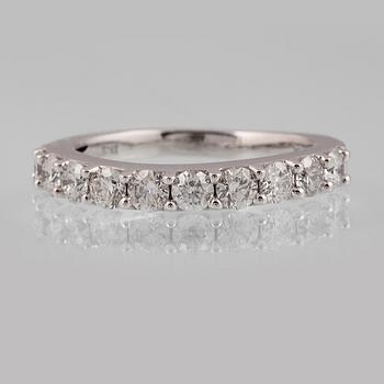 RING, 14K vitguld med briljantslipade diamanter 1.00 ct. Vikt 3,8 gram.