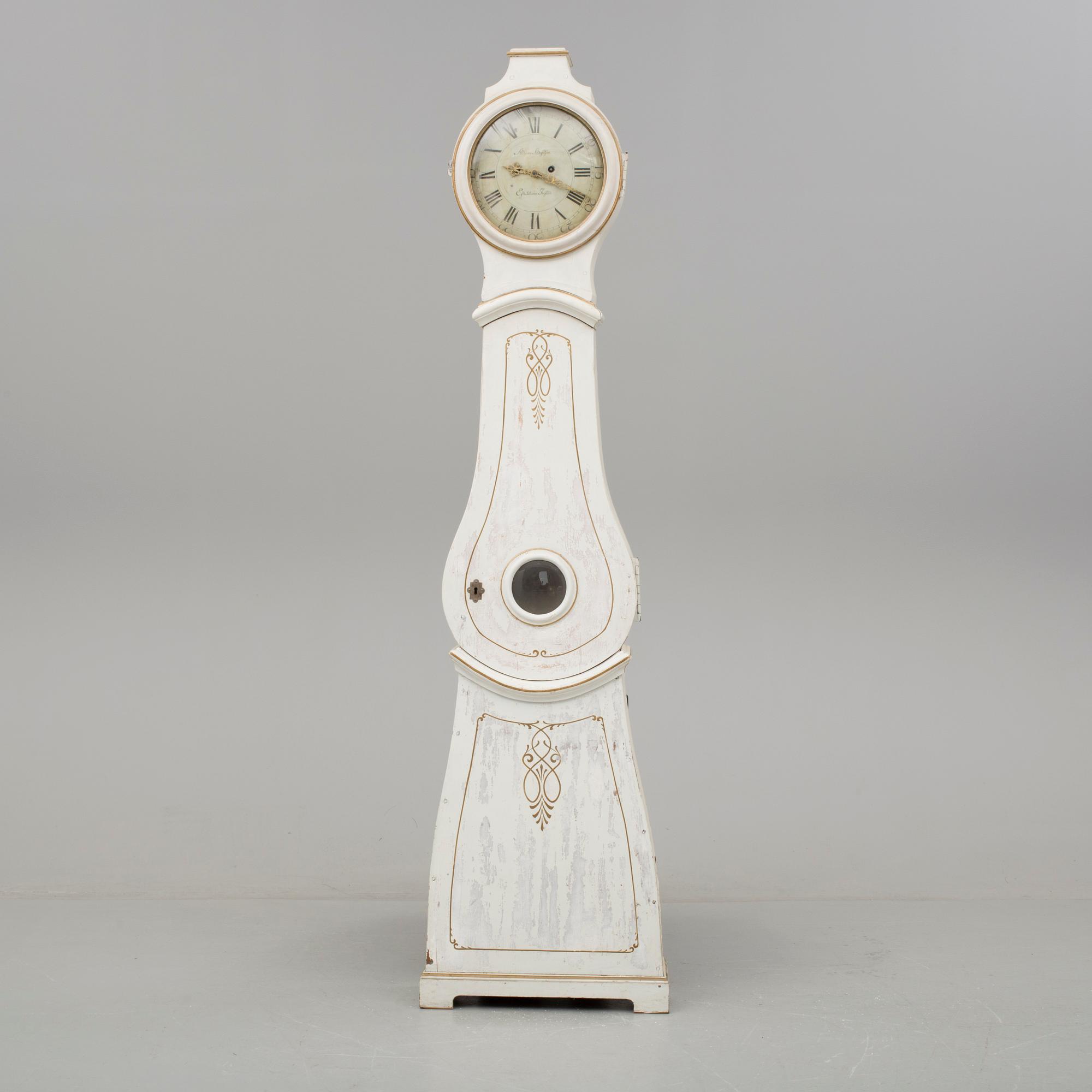 GOLVUR, 2 lod och pendel, Adam Basilier, Eskilstuna, verksam fram till 1782.