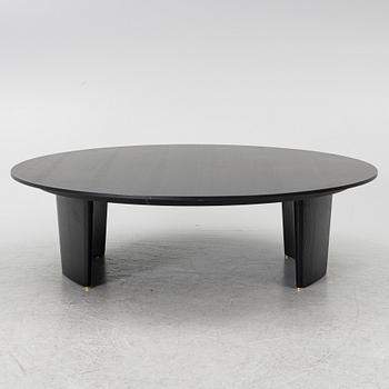 A coffee table, Minotti, Italy, 21st century.