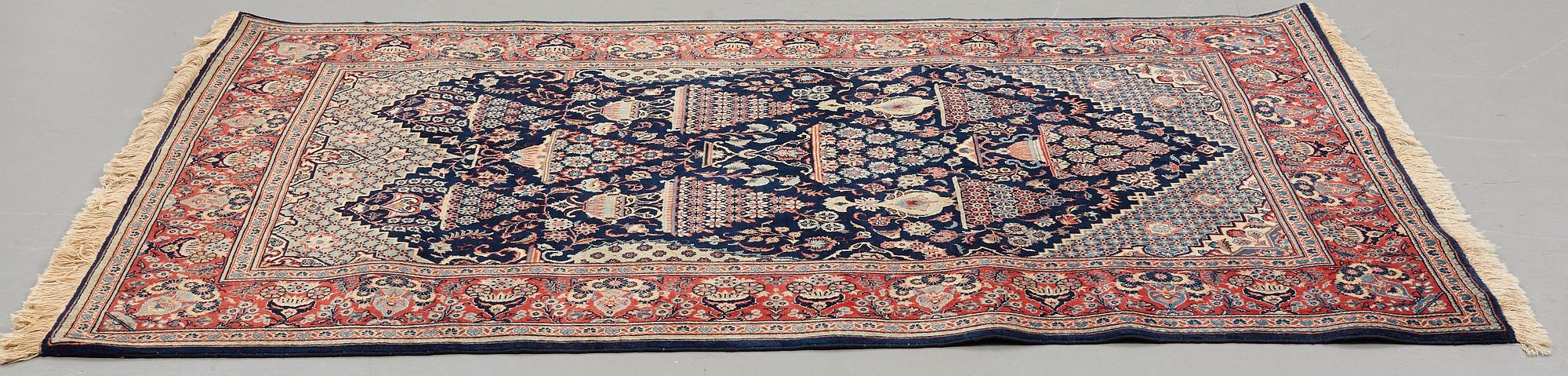 A rug, semi-antique, Kashan, ca 206,5 x 134,5 cm.