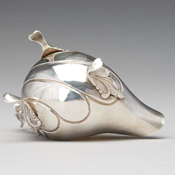 Isak Sauer, gräddsnäcka, silver, Stockholm 1766. Rokoko.
