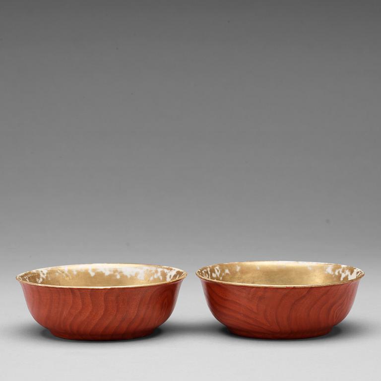 A pair of faux bois bowls, Qing dynasty, Qianlong (1736-95).