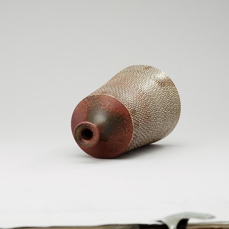 A Stig Lindberg stoneware vase, Gustavsberg Studio 1967.