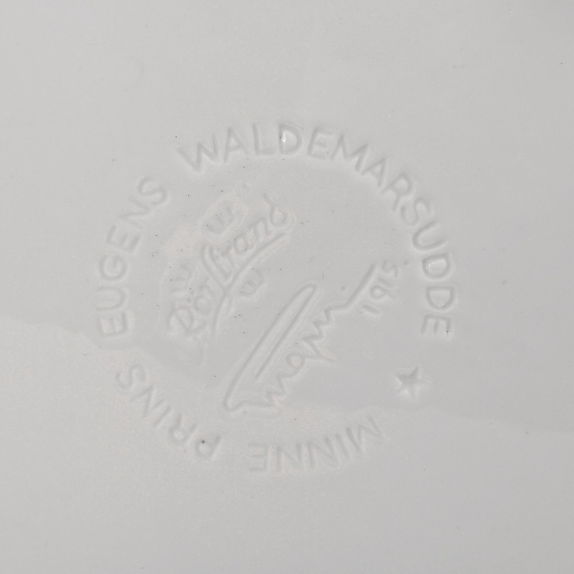 YTTERFODER, 2 st, porslin, "Waldemarsuddekrukan", Prins Eugen, Rörstrand. Formgivna 1915.