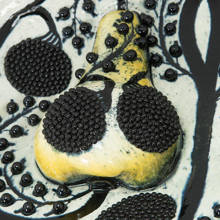 Birger Kaipiainen, a ceramic dish, signed Kaipiainen Arabia.