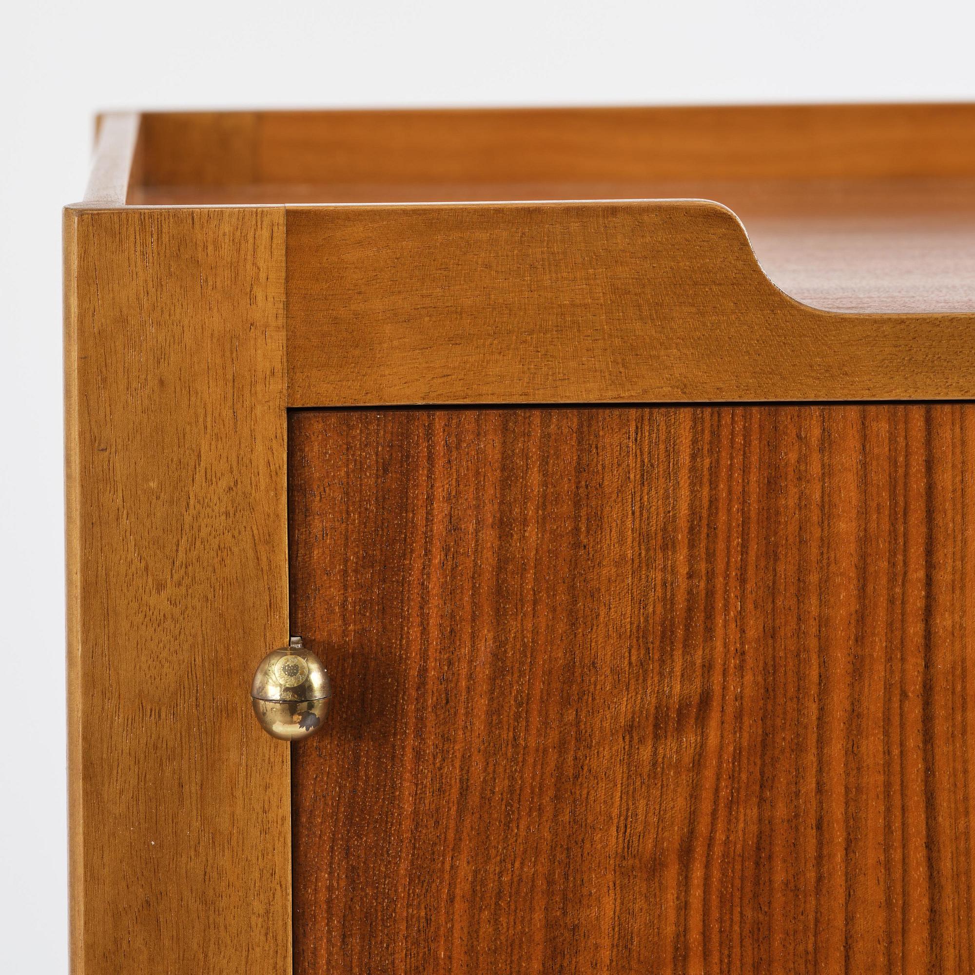Josef Frank, a cabinet model "B 2135", Firma Svenskt Tenn, pre 1985.