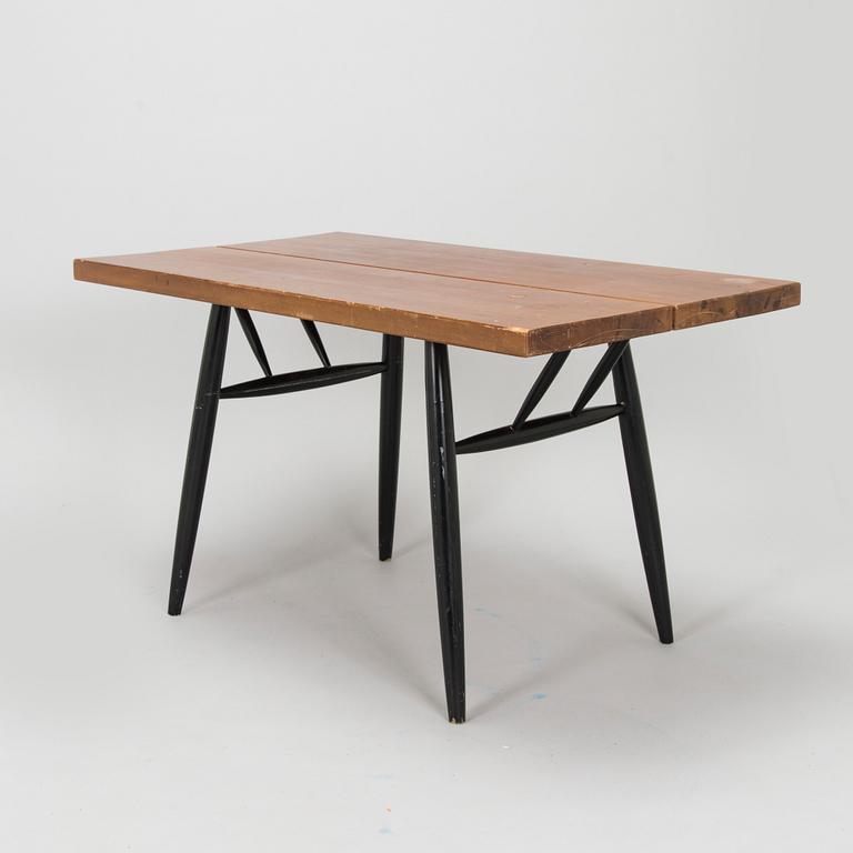 Ilmari Tapiovaara, a 1960s-1970s 'Pirkka' dining table, Laukaan Puu, Finland.