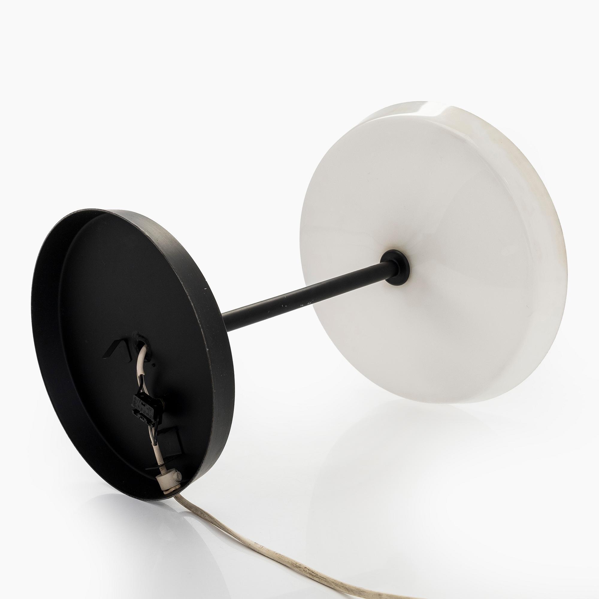 Voitto Haapalainen, Bordslampa, modell M5-9, Idman, 1960-tal.