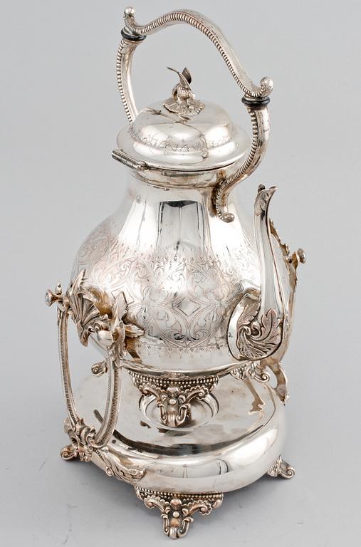 SAMOVAR PÅ RECHAUD, nysilver, omkring 1900.