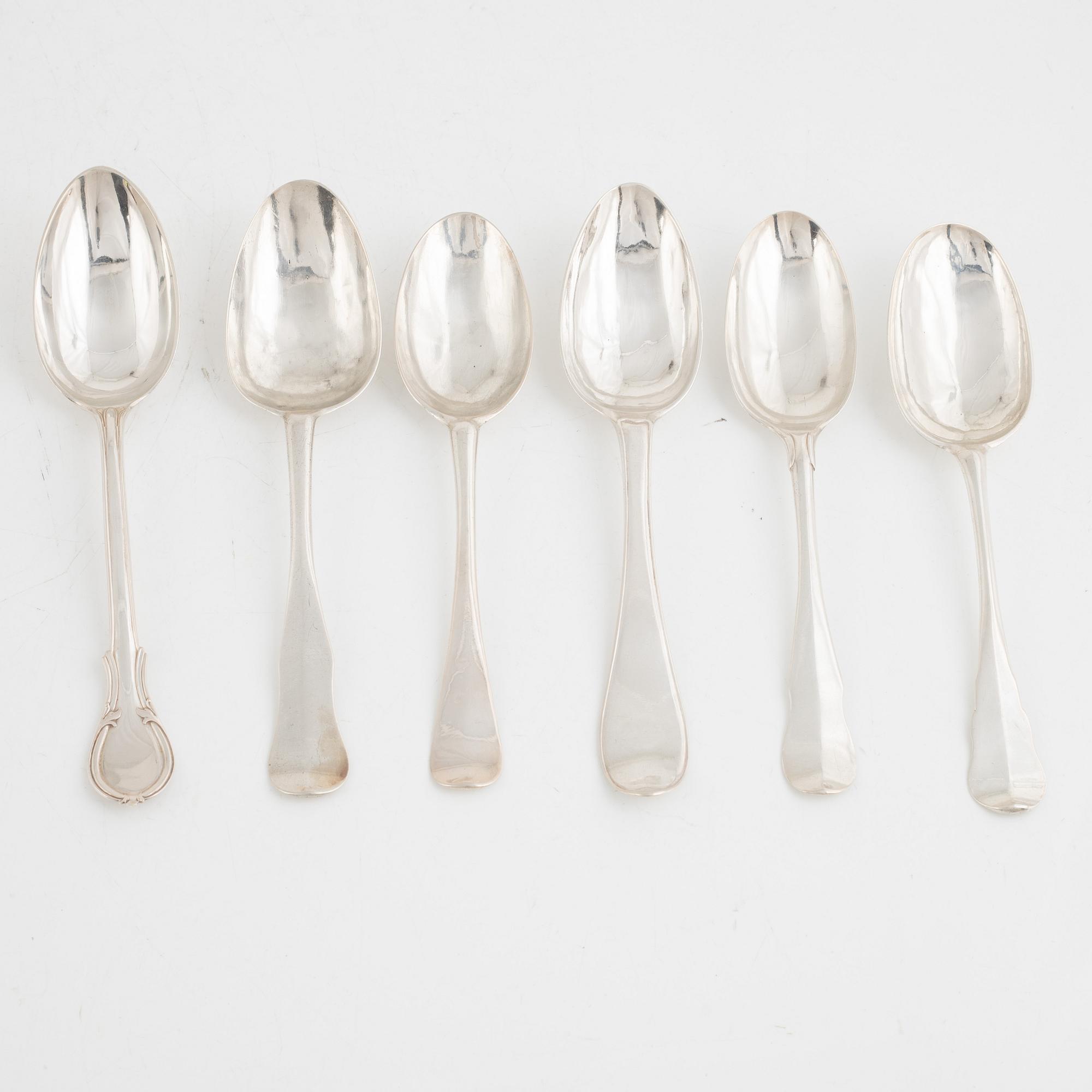 Skedar, 11 st, silver, bl.a. Gottfried Dubois, Stockholm 1743.