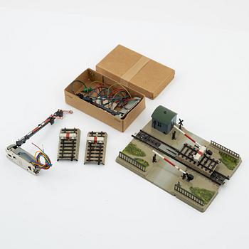 Märklin, övergångar 8 st mm rälstillbehör, spår H0, mestadels i kartonger.