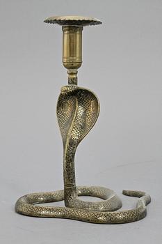 LJUSSTAKAR, ett par, gulmetall, orientaliska, 1900-tal.